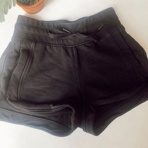 black lulu lemon shorts